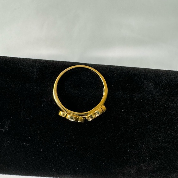 Gold Four Leaf Clover Ring - Picture 5 of 5